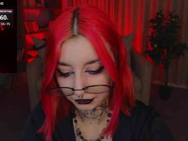 MistressMarcelline webcam