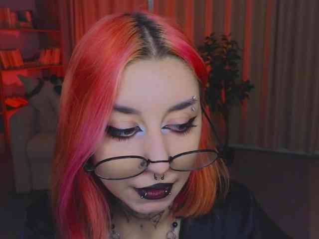 MistressMarcelline webcam