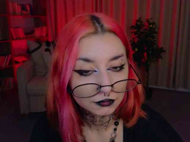 MistressMarcelline webcam