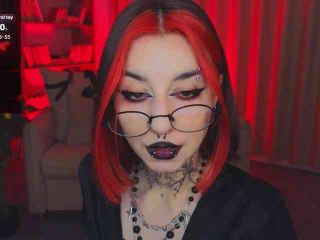 MistressMarcelline webcam