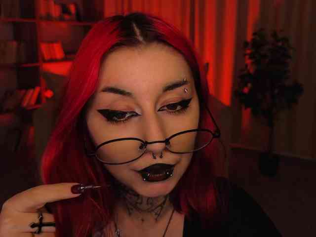 MistressMarcelline webcam