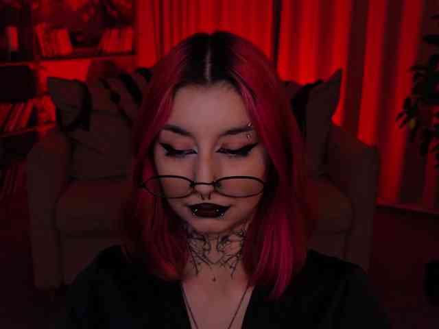 MistressMarcelline webcam
