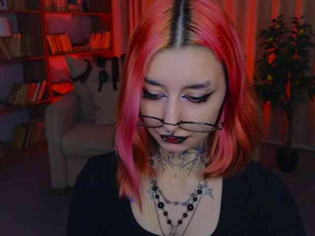 MistressMarcelline webcam