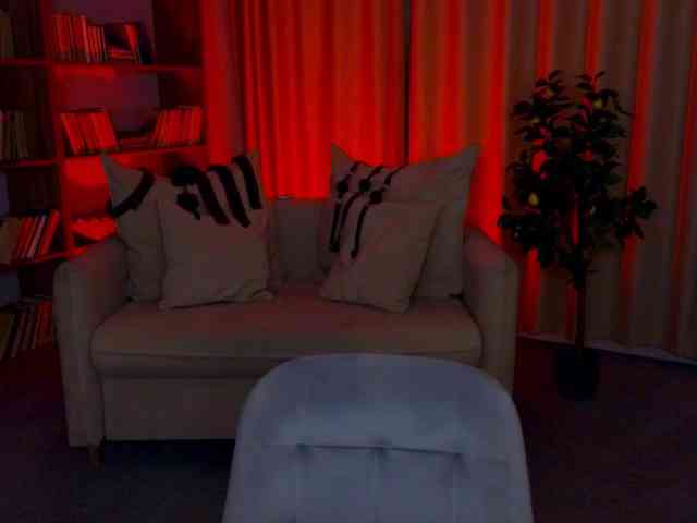 MistressMarcelline webcam