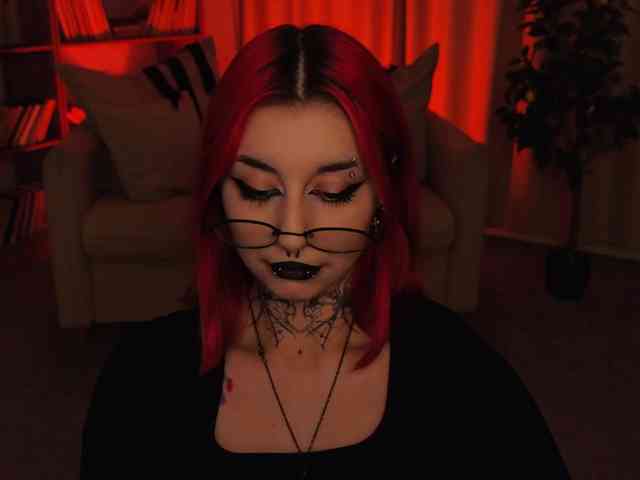 MistressMarcelline webcam
