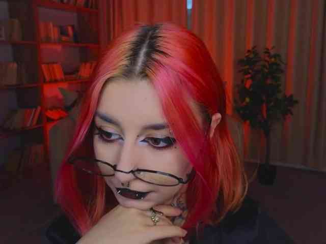 MistressMarcelline webcam