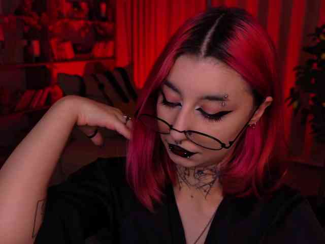 MistressMarcelline webcam