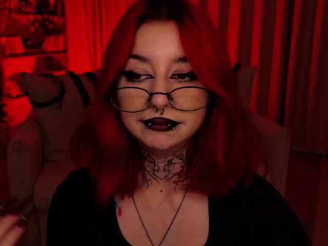 MistressMarcelline webcam