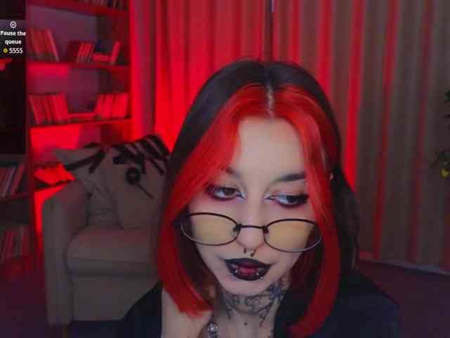 MistressMarcelline webcam