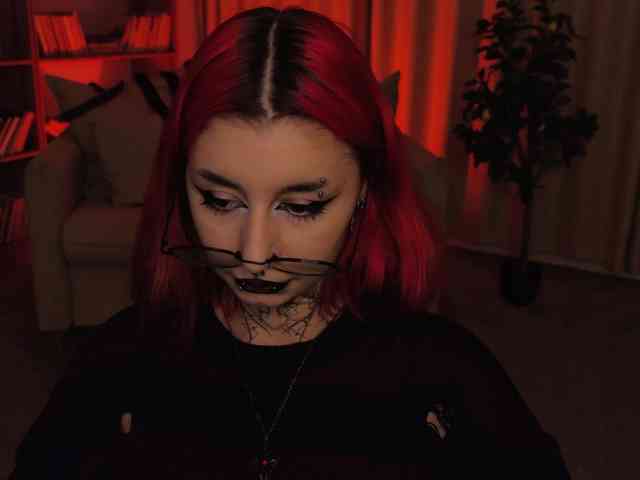 MistressMarcelline webcam