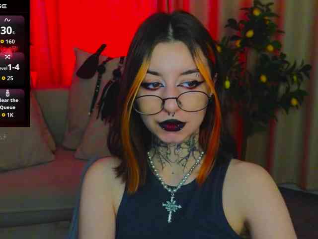 MistressMarcelline webcam