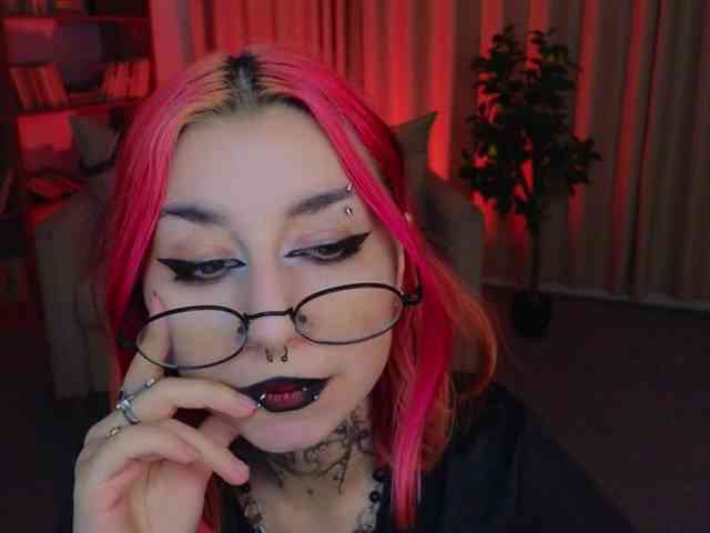 MistressMarcelline webcam