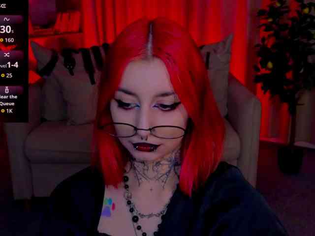 MistressMarcelline webcam