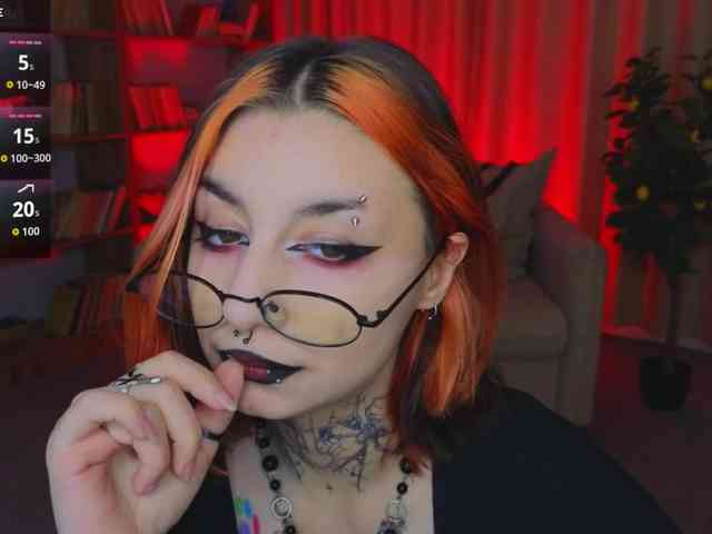 MistressMarcelline webcam