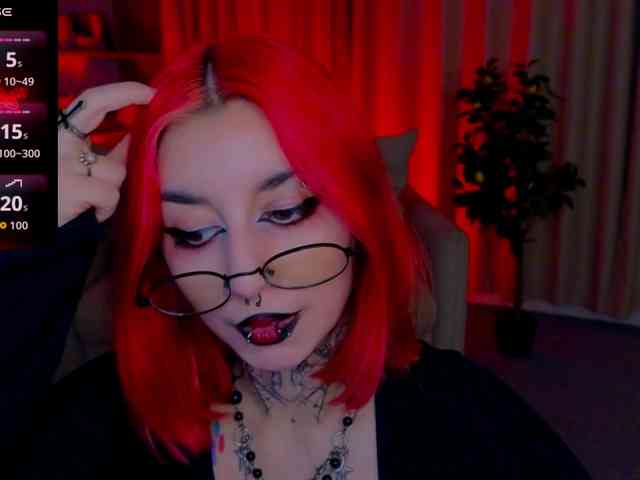 MistressMarcelline webcam