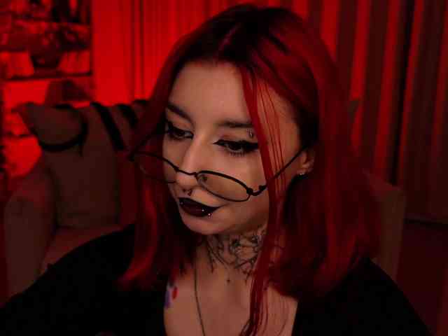 MistressMarcelline webcam
