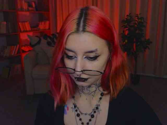 MistressMarcelline webcam