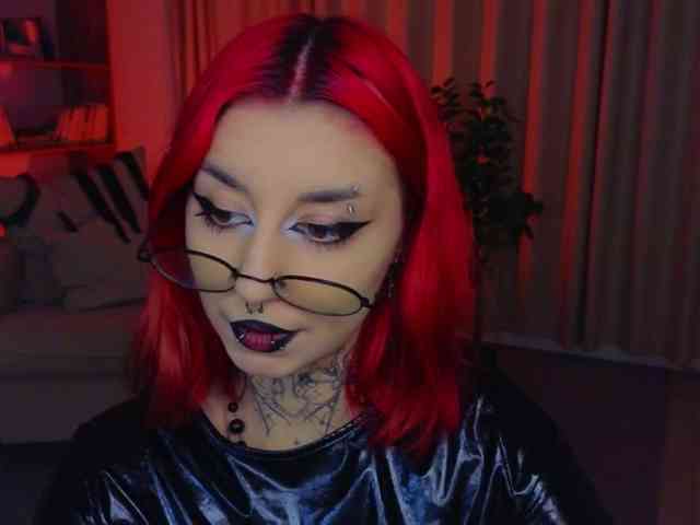 MistressMarcelline webcam