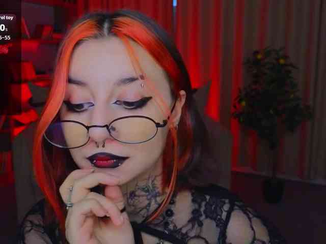 MistressMarcelline webcam