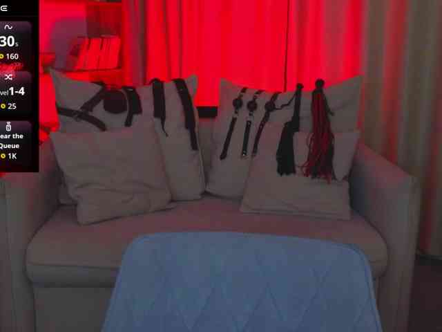 MistressMarcelline webcam