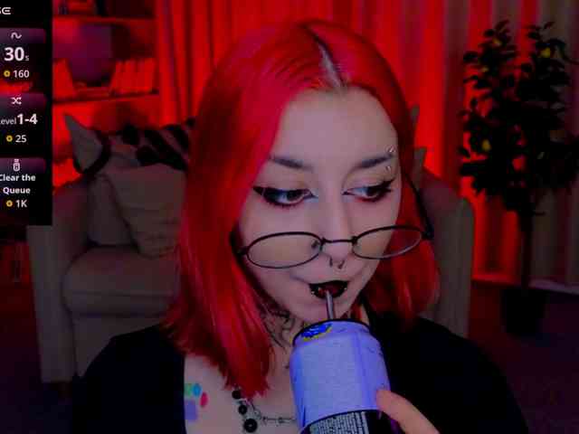 MistressMarcelline webcam