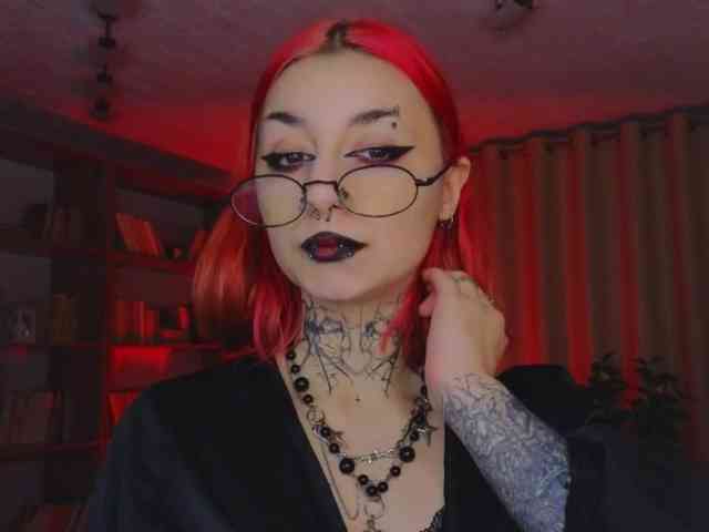 MistressMarcelline webcam