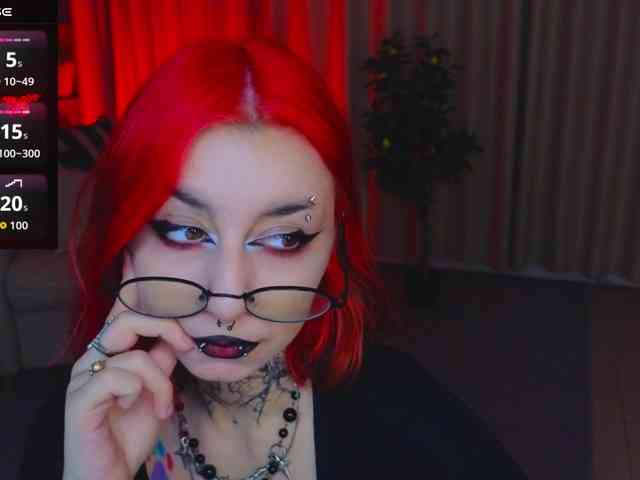 MistressMarcelline webcam