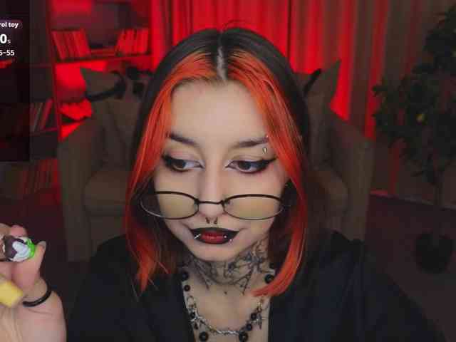 MistressMarcelline webcam