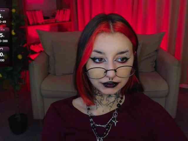 MistressMarcelline webcam