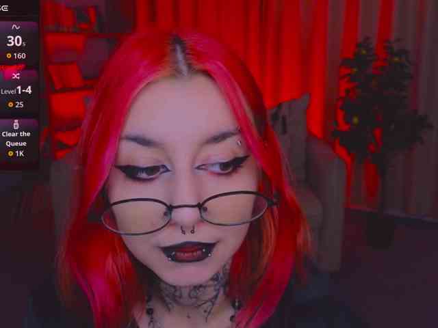 MistressMarcelline webcam