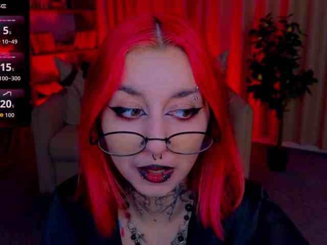 MistressMarcelline webcam