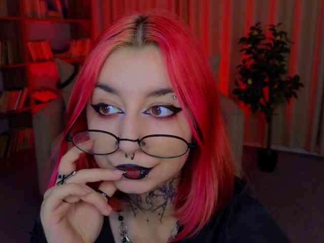 MistressMarcelline webcam
