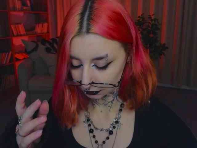 MistressMarcelline webcam