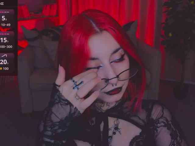 MistressMarcelline webcam