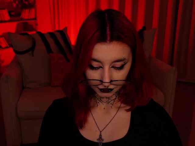 MistressMarcelline webcam