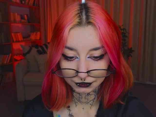 MistressMarcelline webcam