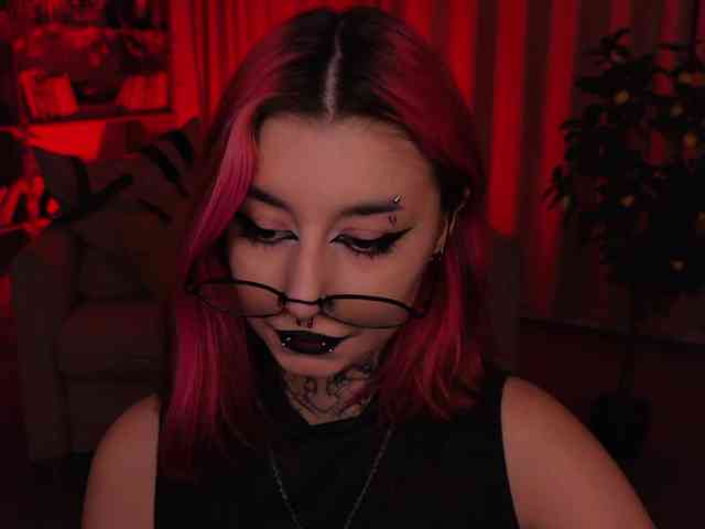 MistressMarcelline webcam