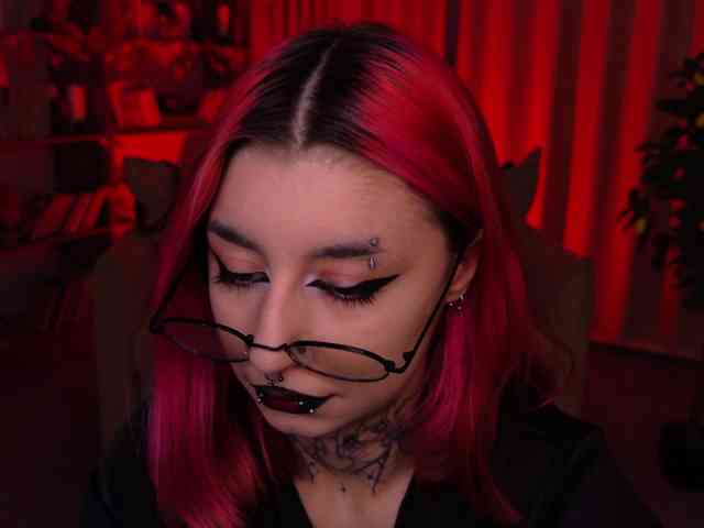 MistressMarcelline webcam