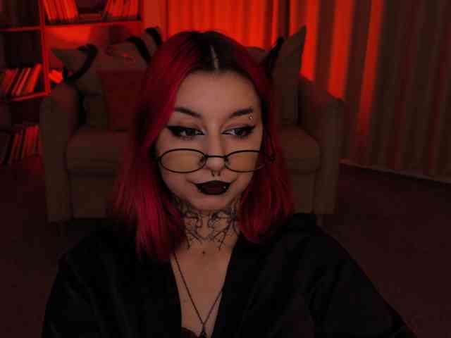 MistressMarcelline webcam