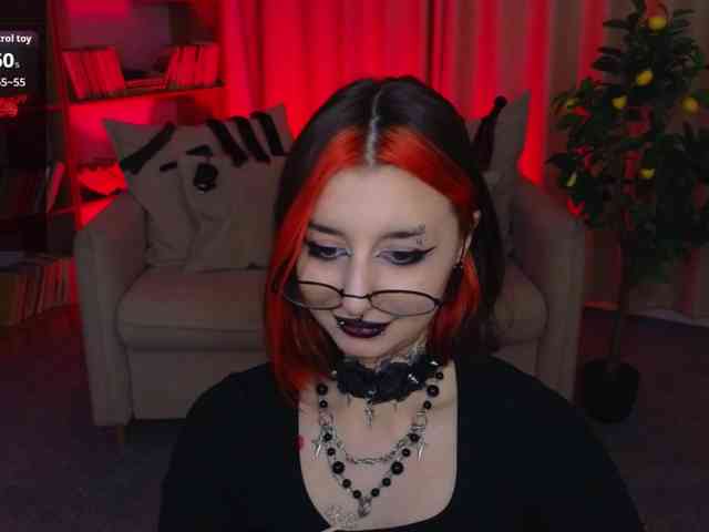 MistressMarcelline webcam
