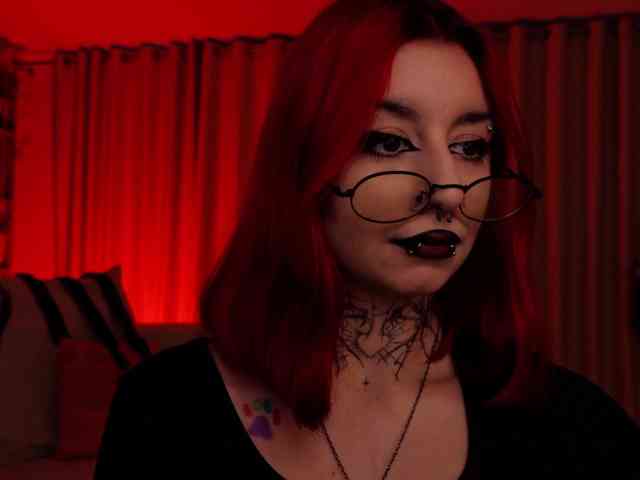 MistressMarcelline webcam