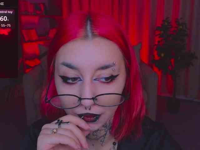 MistressMarcelline webcam