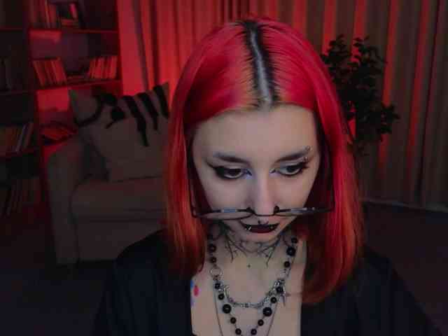 MistressMarcelline webcam