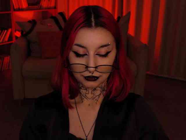 MistressMarcelline webcam