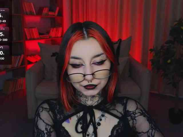 MistressMarcelline webcam