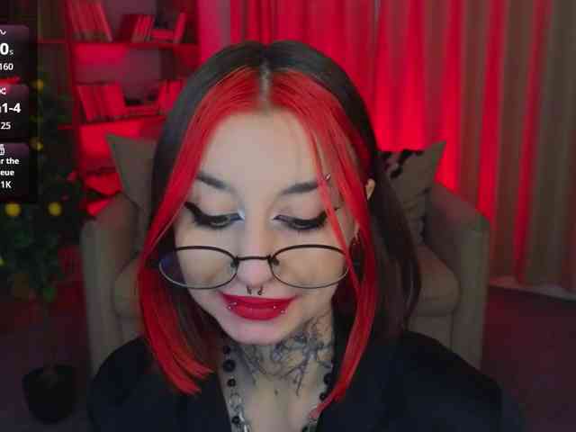 MistressMarcelline webcam