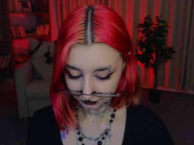 MistressMarcelline webcam