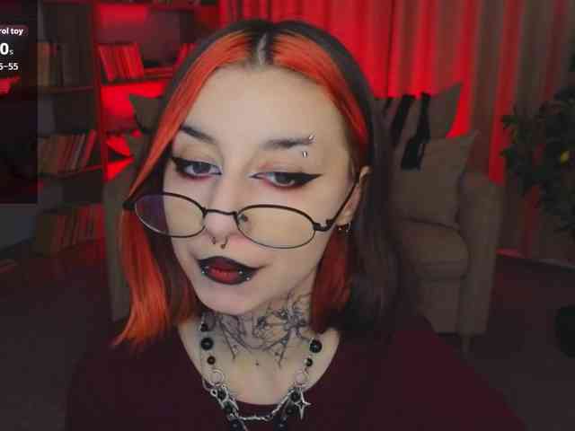 MistressMarcelline webcam