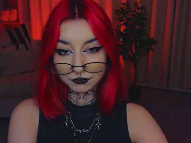 MistressMarcelline webcam
