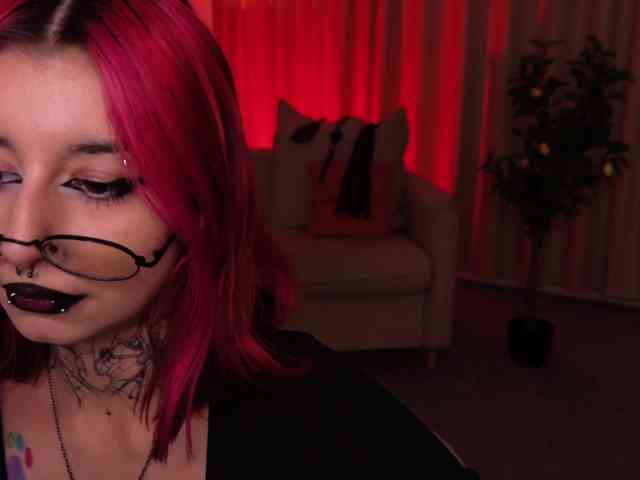 MistressMarcelline webcam